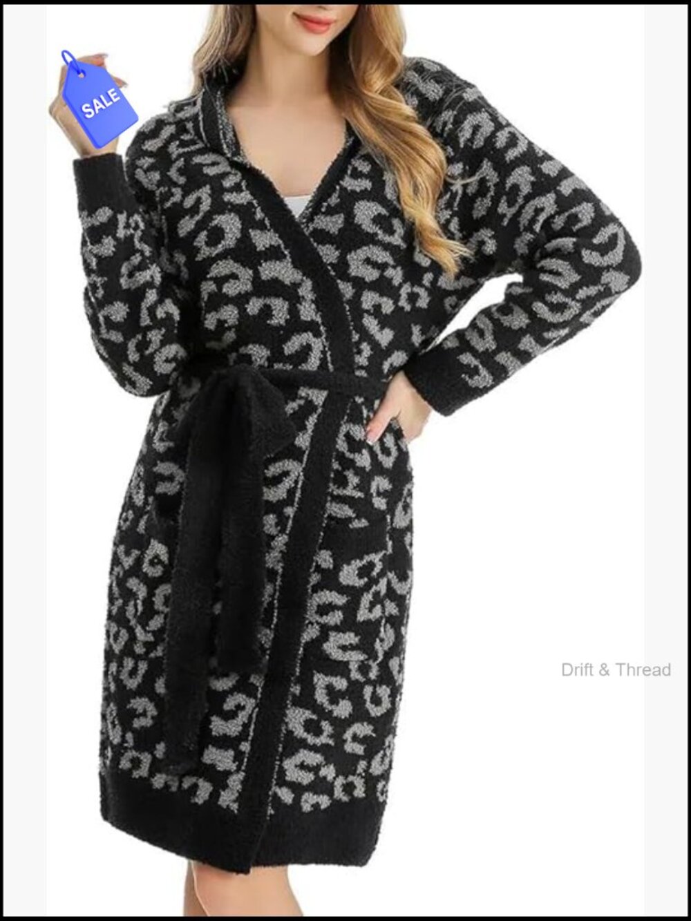 Cozy Lightweight Plush Bathrobe with Pockets for Women